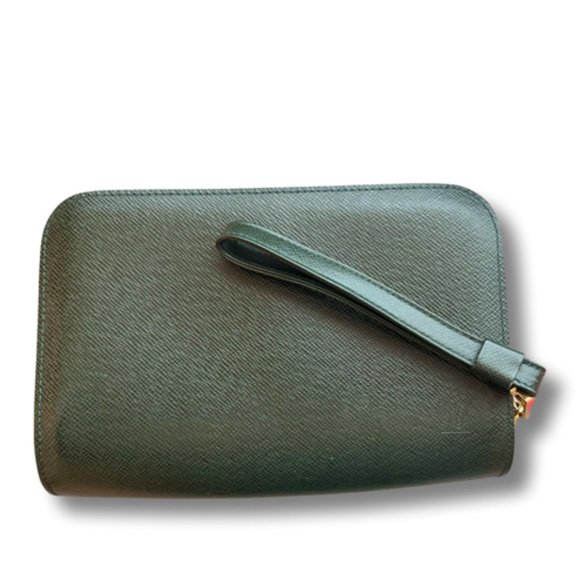 Louis Vuitton Tiga Baikal Clutch - Picture 1 of 13